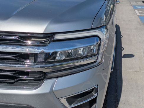 Used 2023 Ford Expedition Limited AWD/4WD image 13