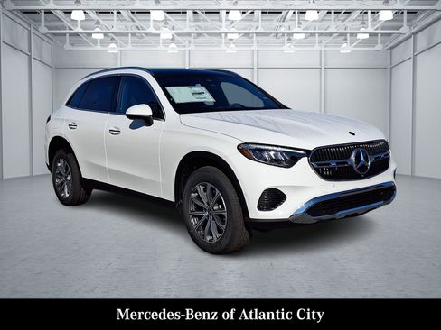 Used 2026 Mercedes-Benz GLC 300 4MATIC image 1