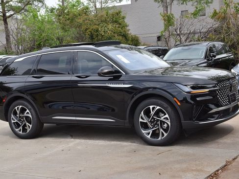 New 2026 Lincoln Nautilus Premier w/ Equipment Group 102A image 11