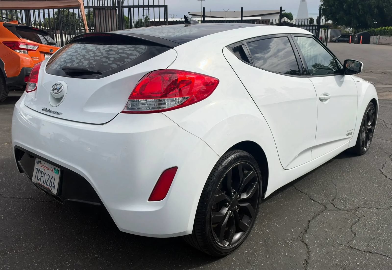 Used 2013 Hyundai Veloster w/ Style Pkg FWD image 14