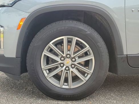 Certified 2023 Chevrolet Traverse LT FWD image 6