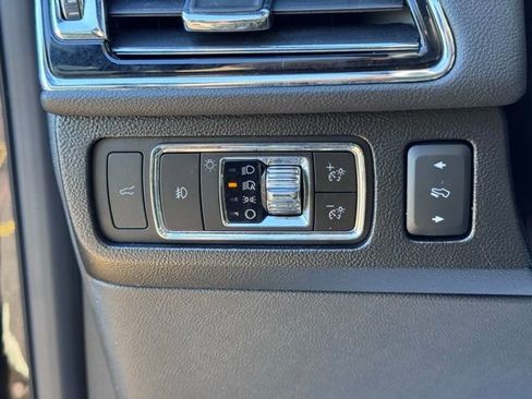 Used 2024 Lincoln Navigator L Reserve image 16