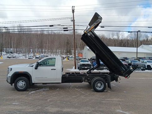 New 2026 GMC Sierra 3500 Pro w/ Convenience Package image 5