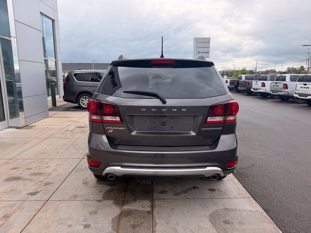Used 2018 Dodge Journey Crossroad w/ Navigation Group AWD/4WD image 12