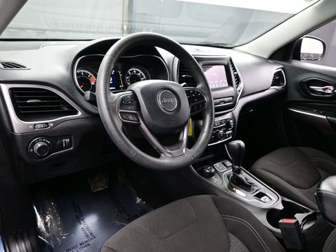 Used 2021 Jeep Cherokee Latitude AWD/4WD image 14