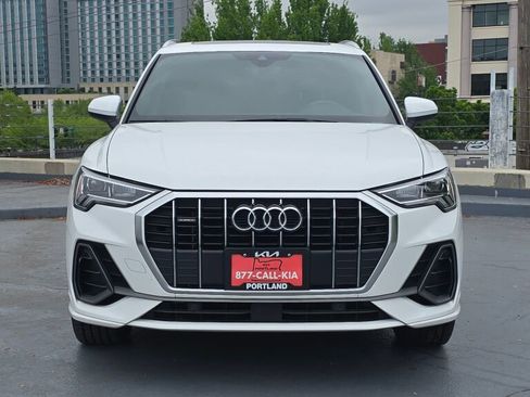 Used 2020 Audi Q3 2.0T Premium Plus w/ Premium Plus Package AWD/4WD image 8