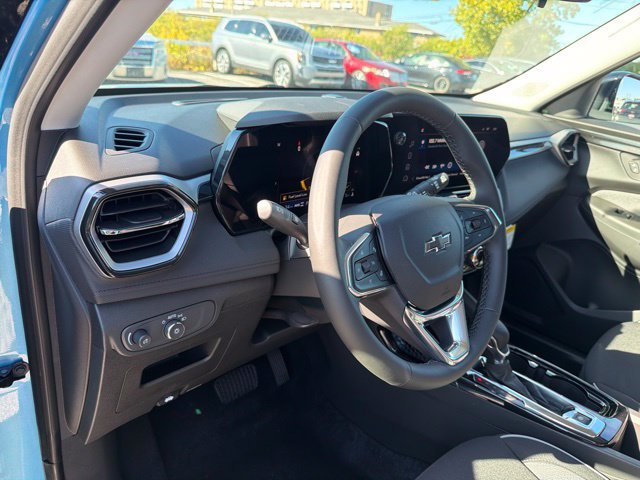 New 2026 Chevrolet TrailBlazer LT w/ Midnight Edition AWD/4WD image 14