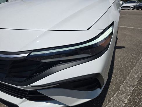 New 2026 Hyundai Elantra SE FWD image 11