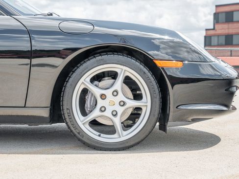 Used 2003 Porsche Boxster RWD image 19
