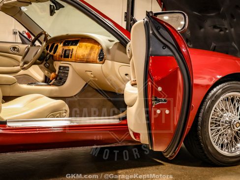 Used 2000 Jaguar XK8 Convertible RWD image 48