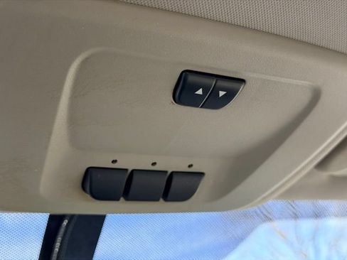 Used 2010 Chevrolet Impala LT w/ Luxury Edition Package FWD image 13