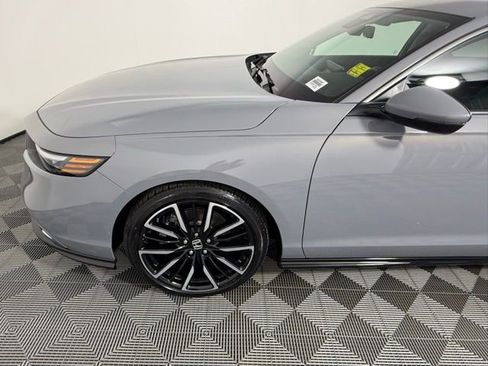 Used 2024 Honda Accord Touring image 12