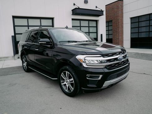 Used 2023 Ford Expedition Limited AWD/4WD image 4