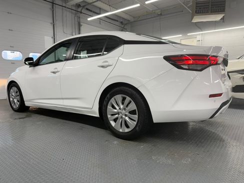 Used 2022 Nissan Sentra S image 11
