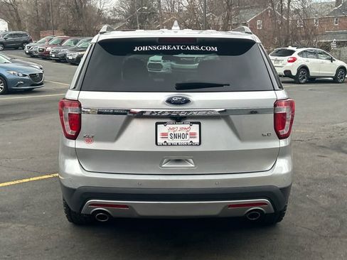 Used 2017 Ford Explorer XLT AWD/4WD image 6