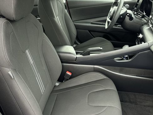 Certified 2023 Hyundai Elantra SEL image 20