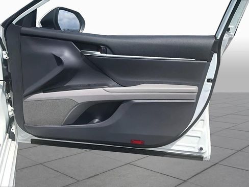 Used 2023 Toyota Camry SE FWD image 22