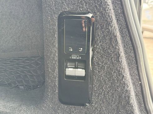 Used 2024 Land Rover Range Rover Sport Dynamic SE image 13