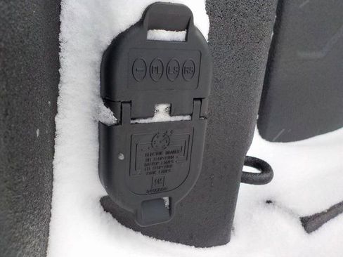 New 2026 GMC Sierra 3500 SLE image 7