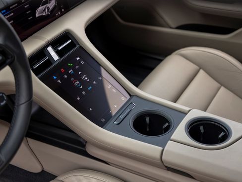Certified 2025 Porsche Taycan AWD/4WD image 37
