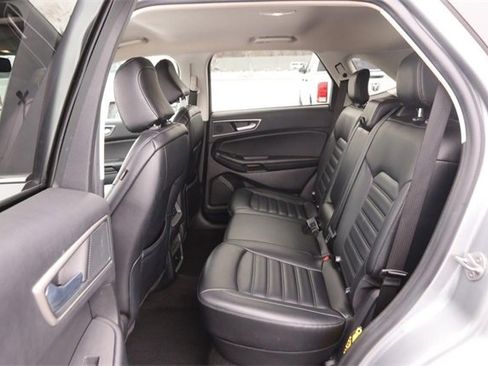 Certified 2024 Ford Edge SEL image 9