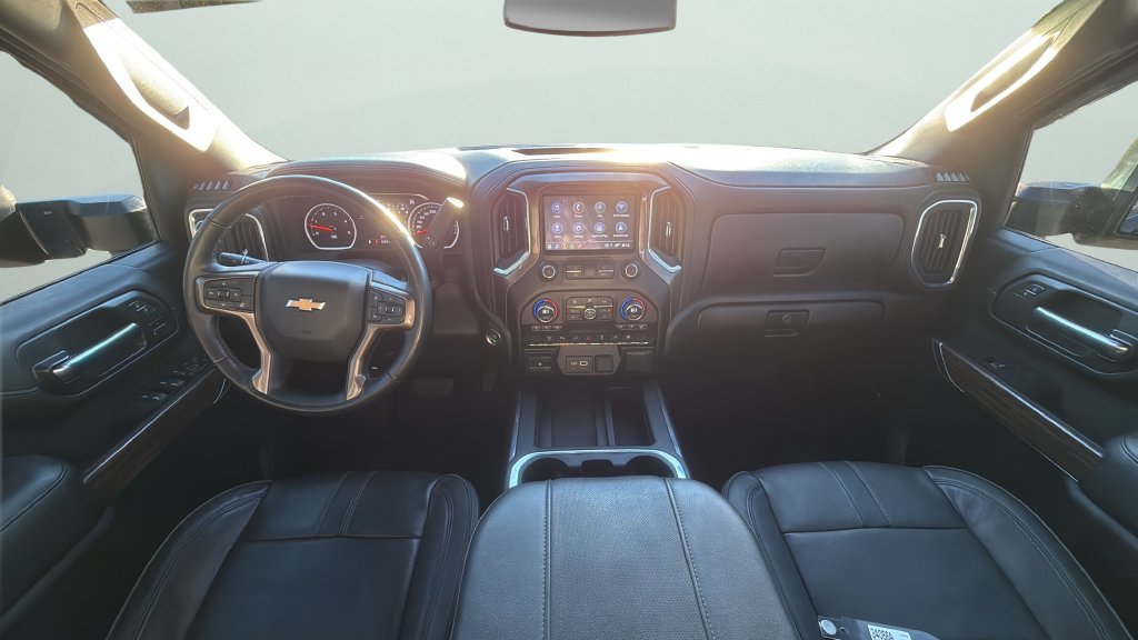 Used 2023 Chevrolet Silverado 3500 High Country AWD/4WD image 15
