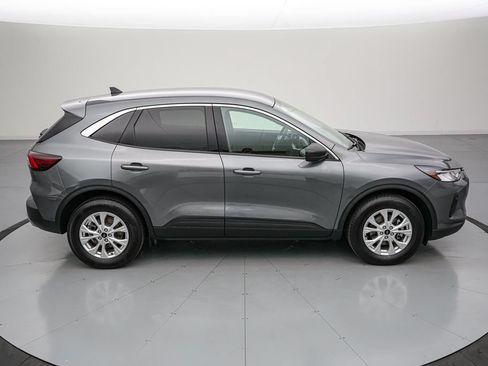 Certified 2023 Ford Escape Active w/ Tech Pack #1 AWD/4WD image 3