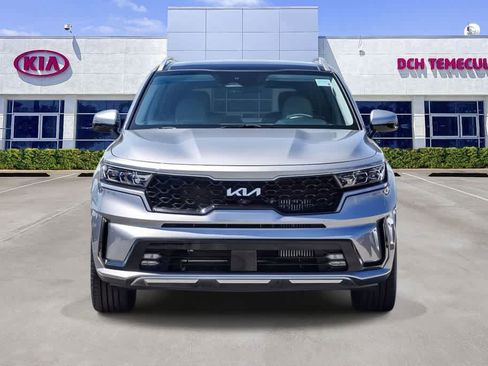Certified 2023 Kia Sorento SX Prestige AWD/4WD image 2