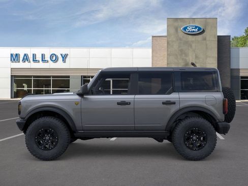 New 2026 Ford Bronco Badlands image 3