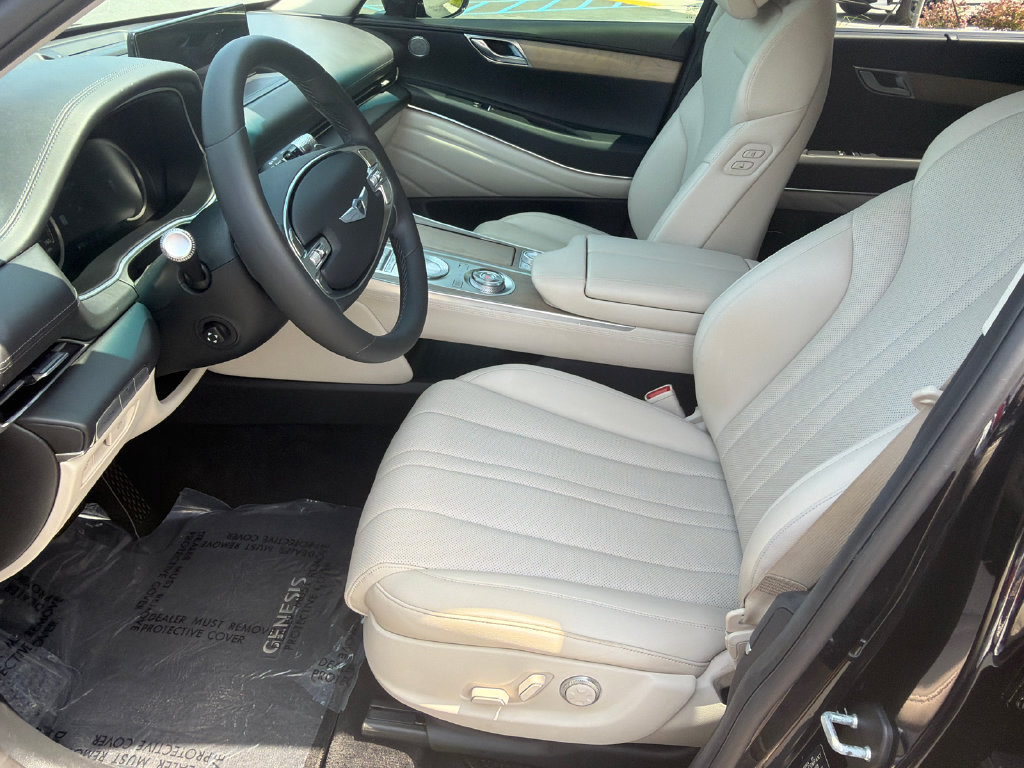 Used 2022 Genesis GV80 2.5T AWD/4WD image 11