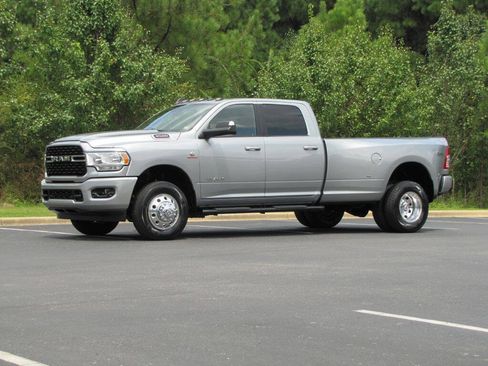 Used 2022 RAM 3500 Big Horn w/ Level 1 Equipment Group AWD/4WD image 3