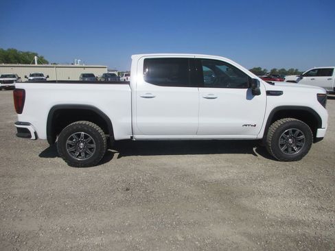 New 2026 GMC Sierra 1500 AT4 AWD/4WD image 3