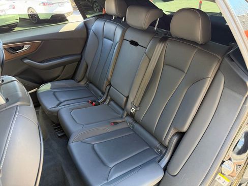 Used 2019 Audi Q8 Premium Plus w/ Premium Plus image 31