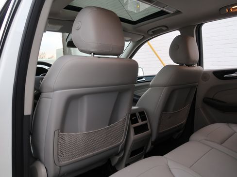 Used 2015 Mercedes-Benz ML 250 BlueTEC 4MATIC w/ Premium 1 Package image 34