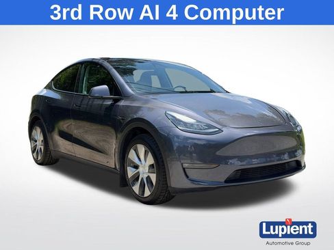 Used 2023 Tesla Model Y Long Range AWD/4WD image 1