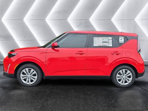 New 2025 Kia Soul LX FWD image 2