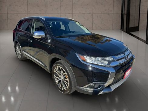 Used 2016 Mitsubishi Outlander GT image 4