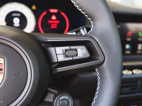 Used 2025 Porsche 911 GT3 image 22