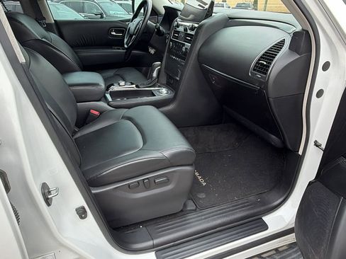 Used 2022 Nissan Armada SV w/ SV Appearance Package image 19