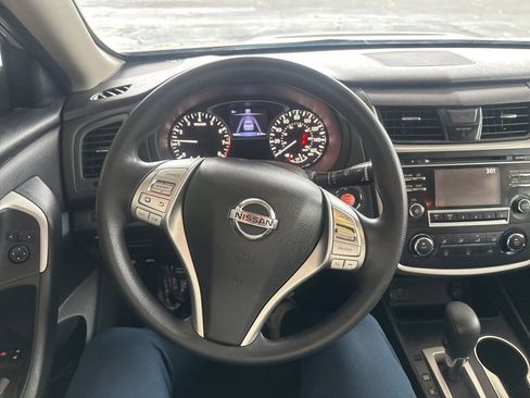 Used 2017 Nissan Altima 2.5 S w/ Power Driver Seat Package image 10