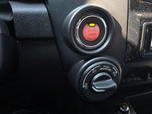 Used 2023 Nissan Titan PRO-4X w/ Pro-4x Convenience Package AWD/4WD image 27