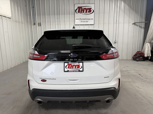 Used 2022 Ford Edge Titanium AWD/4WD image 4