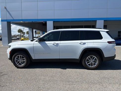 Used 2024 Jeep Grand Cherokee L Laredo w/ Trailer Tow Package image 3