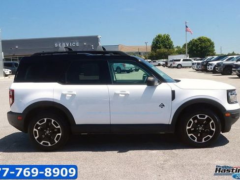 Certified 2022 Ford Bronco Sport Outer Banks w/ Tech Package AWD/4WD image 4