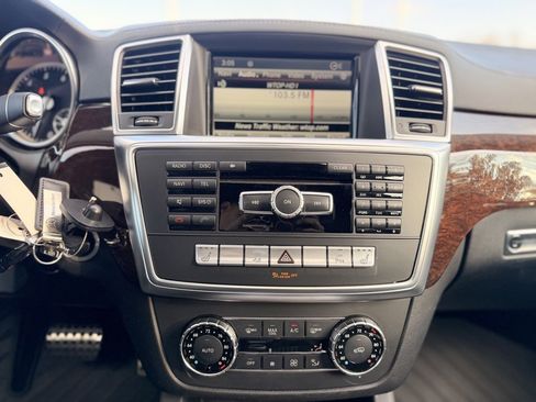 Used 2013 Mercedes-Benz GL 450 4MATIC image 25