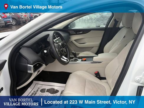 Used 2020 Jaguar XE S image 13