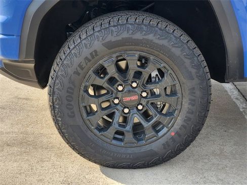 New 2026 GMC Canyon Elevation w/ Convenience Package image 7