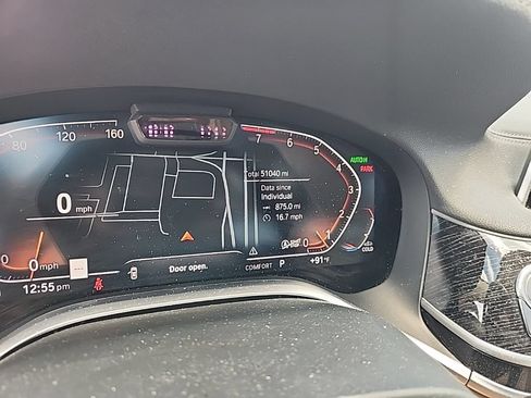 Used 2022 BMW 740i w/ Premium Package RWD image 5