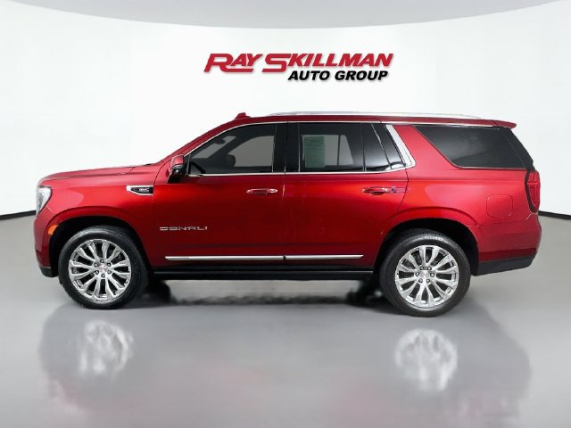 Used 2024 GMC Yukon Denali w/ Advanced Technology Package AWD/4WD image 4