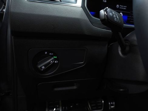 Used 2023 Volkswagen Tiguan SE R-Line image 23